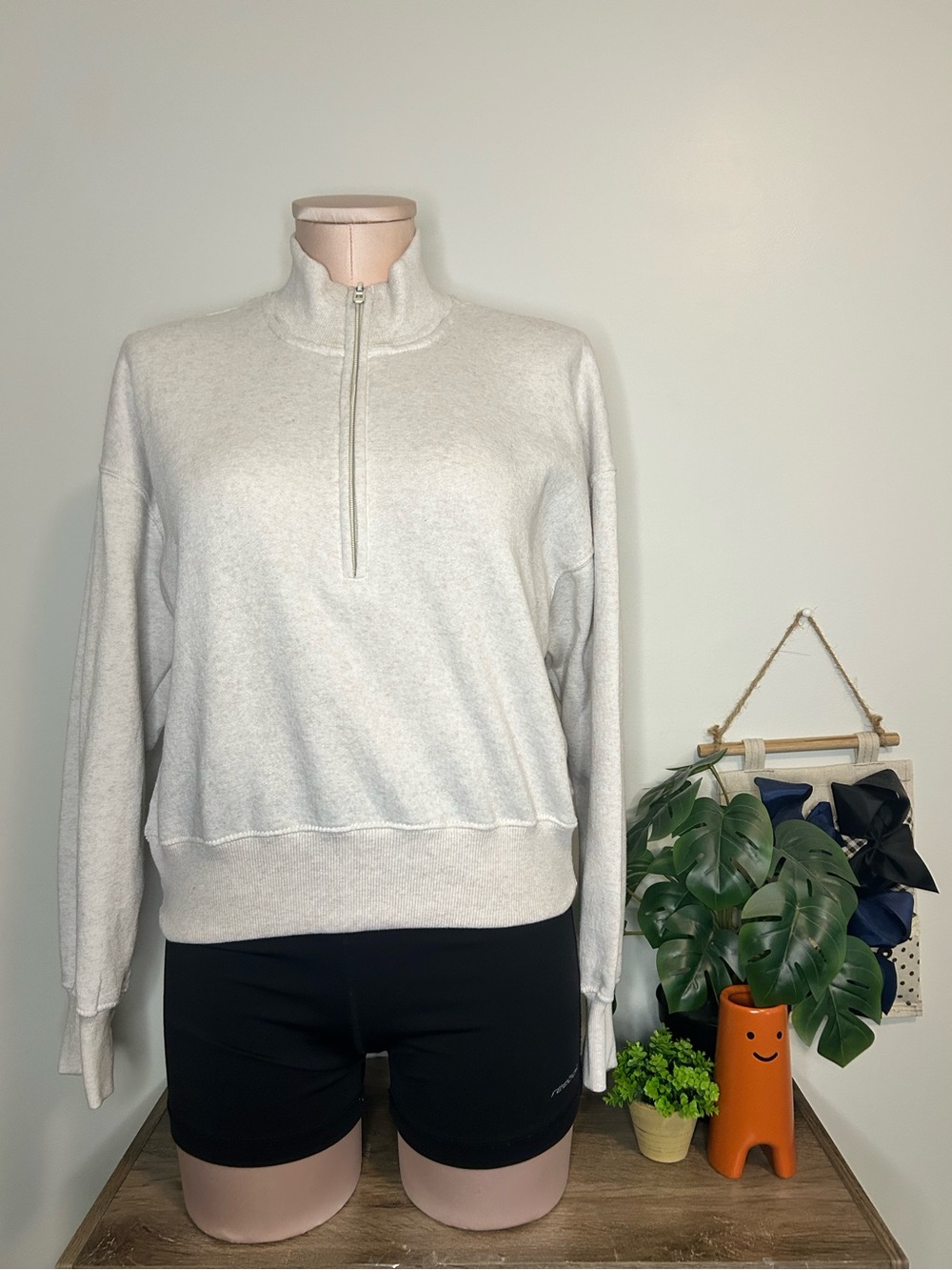 J.o&co Womens Half-Zip Sweatshirt - Medium